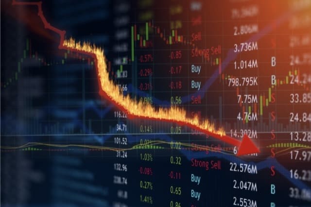 Preisdaten visualisieren Marktentwicklung und Optimierungsbedarf Fallender Preisverlauf auf digitalem Markt-Dashboard